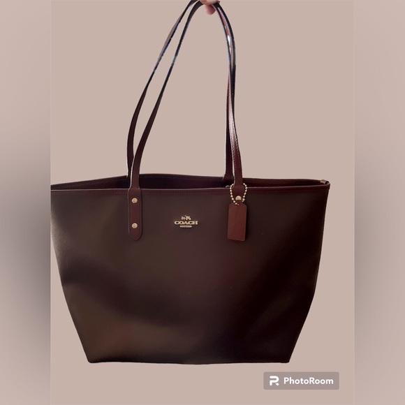 Coach Bags Coach Oxblood Reversible Large Tote Euc No Callouts